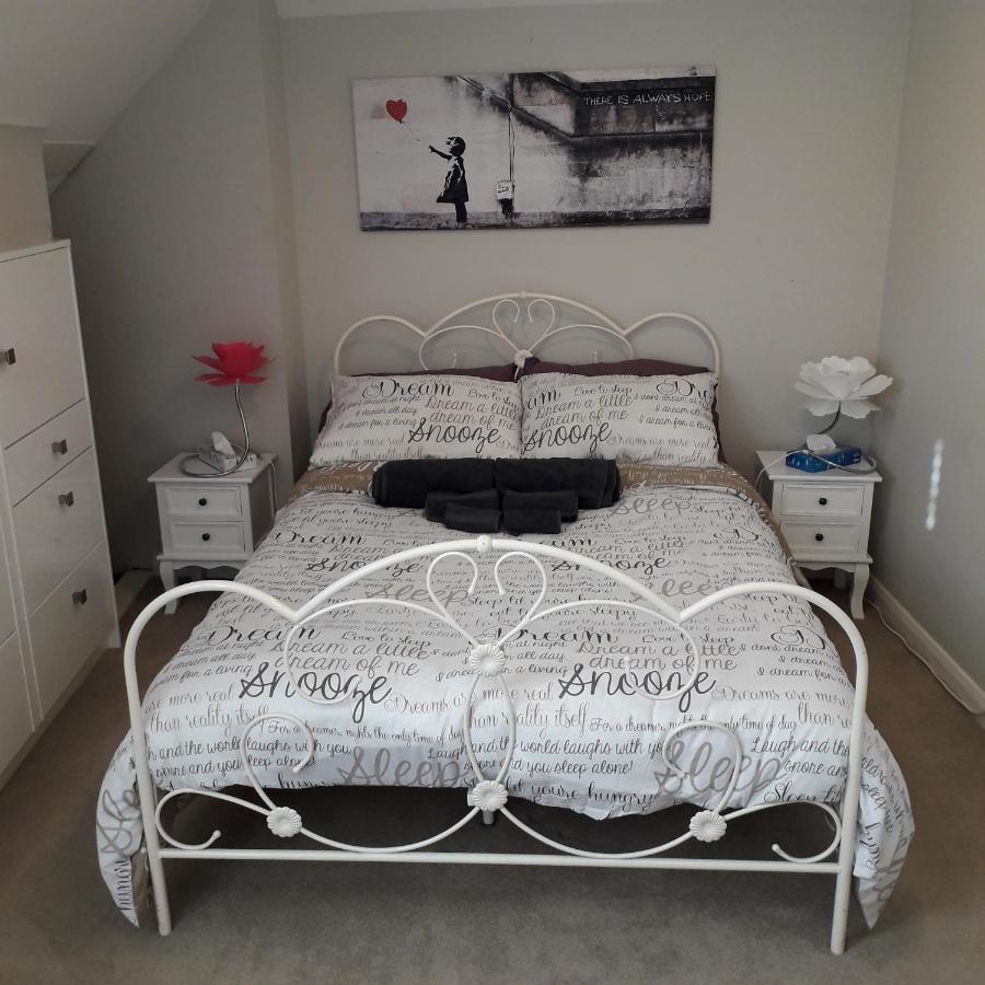 Street Artist Bed and Breakfast Romford Exterior foto